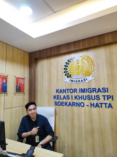 Working at the Airport & Discovering System Design